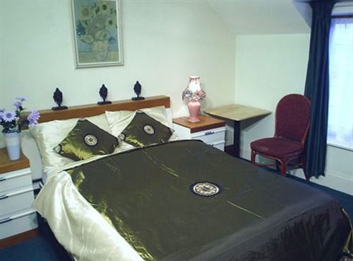 Ely Guest House Екстериор снимка