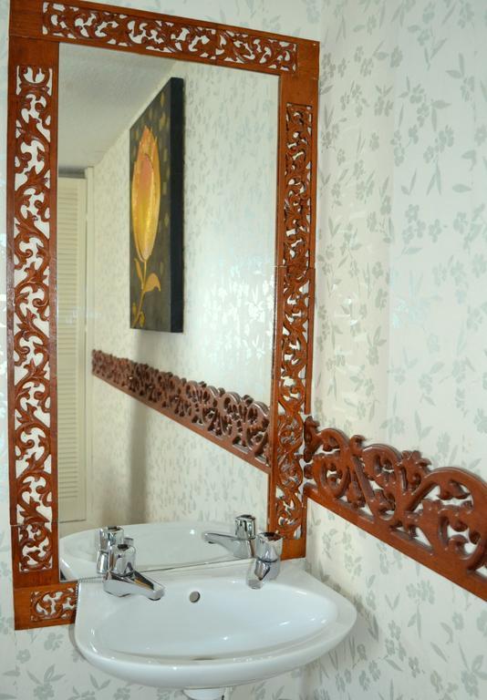 Ely Guest House Екстериор снимка