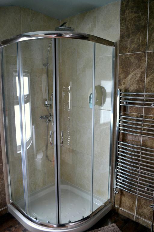 Ely Guest House Стая снимка