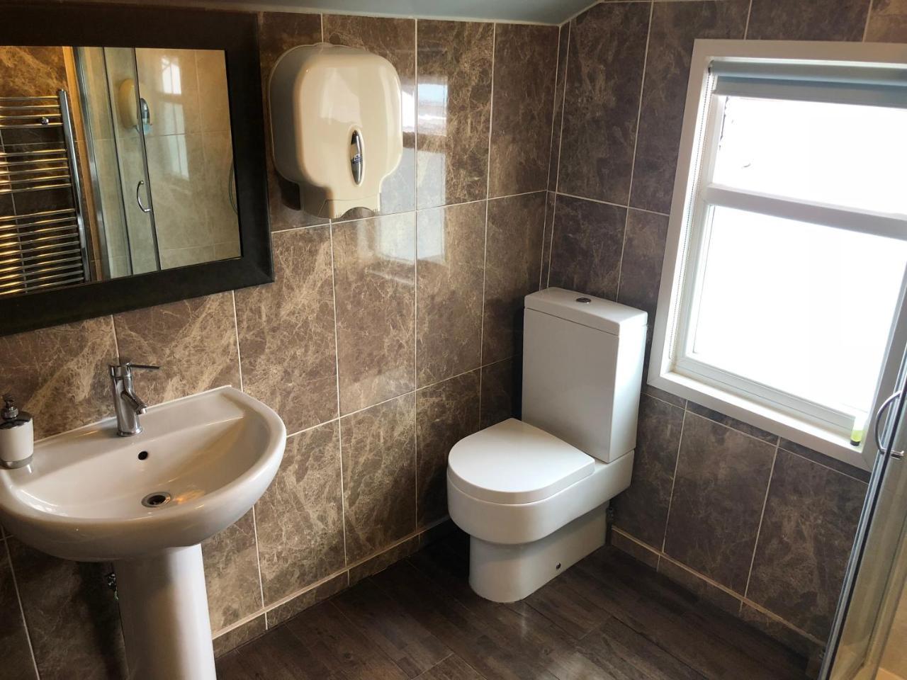 Ely Guest House Екстериор снимка